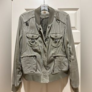 Cute Peyton Jensen Lightweight Jacket